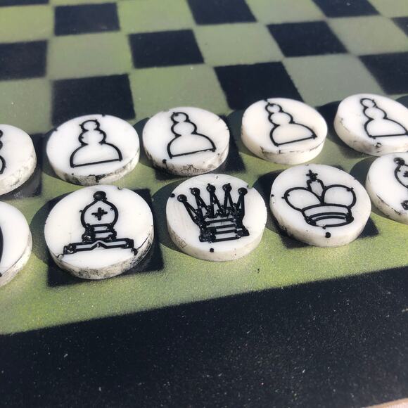 Chess Set - Sheen Green - Picture 2 of 9